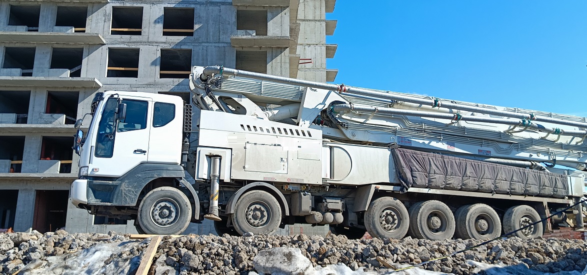 Услуги и заказ бетононасосов для заливки бетона в Губкине